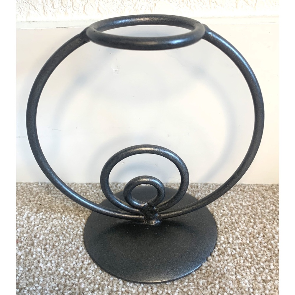 5/$20 Candle Holder decorative candle holder 6”x6”